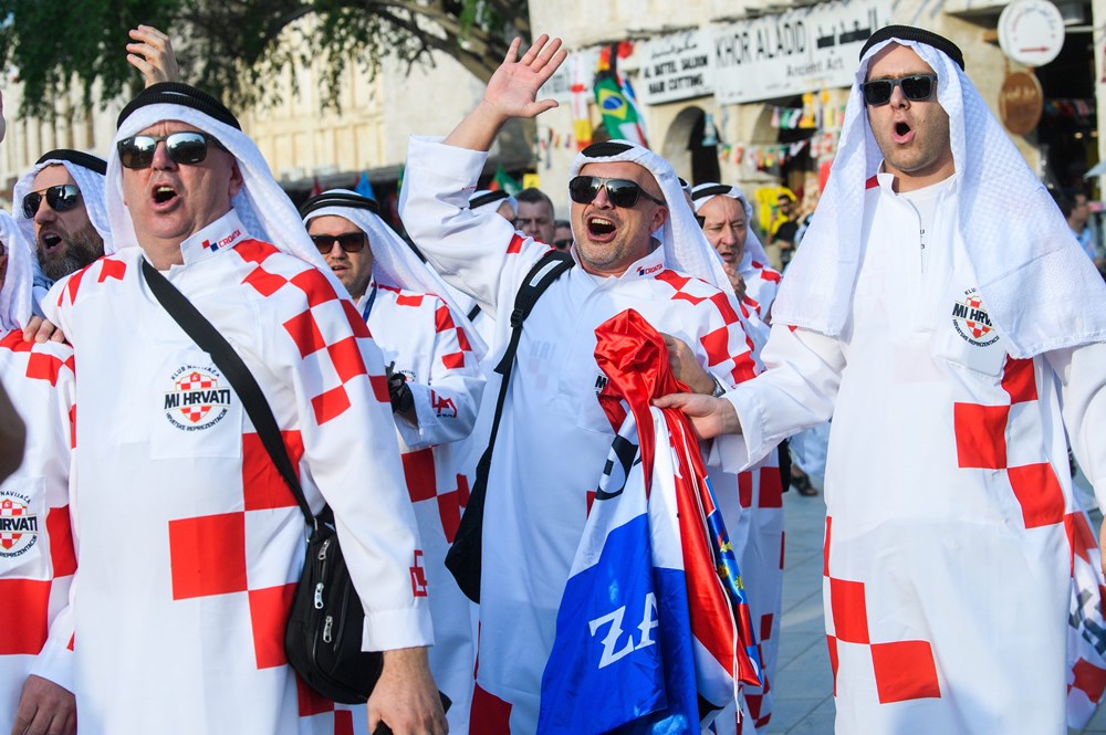 Hrvatski navijači u Dohi (foto: Tom Dubravec / CROPIX)